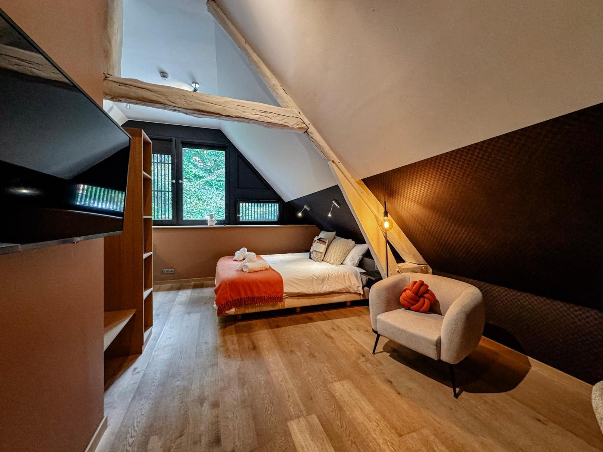 Hotel Le Manoir マルシュ・アン・ファメンヌ エクステリア 写真