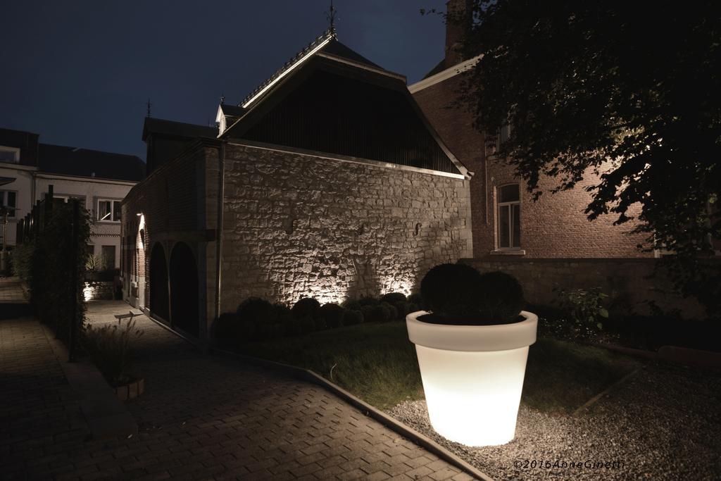 Hotel Le Manoir マルシュ・アン・ファメンヌ エクステリア 写真